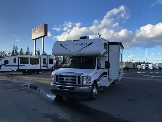 2023 Coachmen RV Freelander 29KB in RVs & Motorhomes in Dawson Creek - Image 2