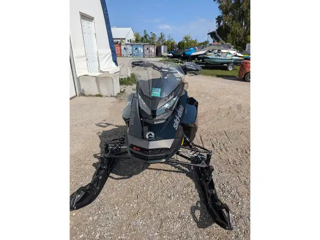 2021 Ski-Doo Renegade(R) X Rotax(R) 850 E-TEC(R) 9616 KM in Snowmobiles in Sarnia - Image 6