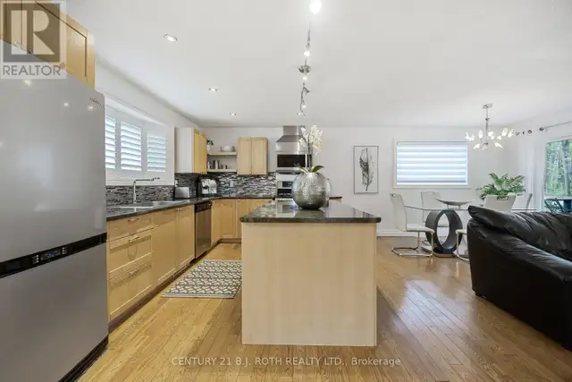 10 ALLEN DRIVE N Wasaga Beach, Ontario in Houses for Sale in Oakville / Halton Region - Image 6
