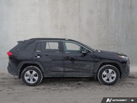 *CLEAN CARFAX, **ONE OWNER* This 2023 Toyota RAV4 XLE AWD comes equipped with a Power Moonroof, 17-i... (image 6)