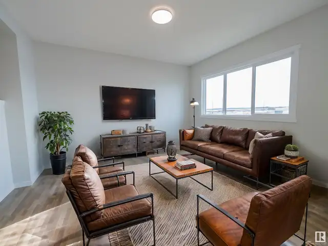 7139 177 AV NW Edmonton, Alberta628638003825931225