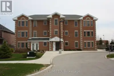 Senior living, must be over 55 years of age. 2 bedrooms plus den, 1 washroom on 2nd floor apartment...