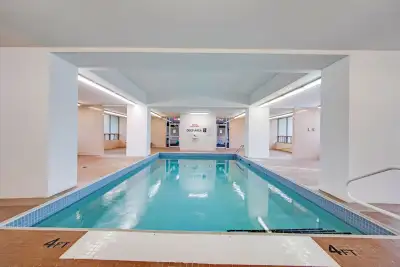 NEWLY RENOVATED 2 BEDROOM  1000 SQUARE FEET IN DUNDAS!, View more