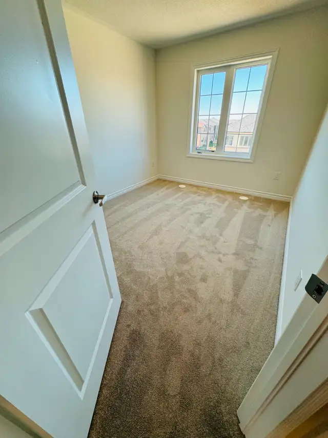 4 BEDROOMS NEW BUILD TOWNHOUE in Long Term Rentals in Oakville / Halton Region - Image 6