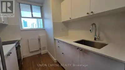 1508 - 230 OAK STREET Toronto (Regent Park), Ontario