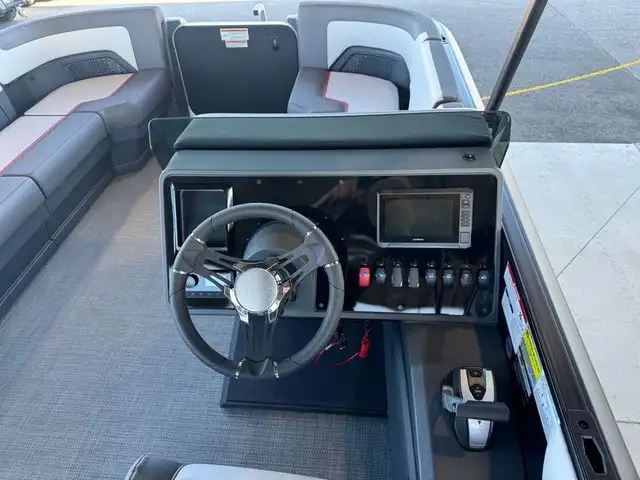 2025 Manitou Cruise 22 Max Bench Twin Tube WITH A ROTAX 150 in Powerboats & Motorboats in Norfolk County - Image 11