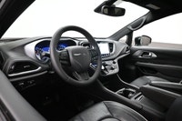 Apple Carplay, Climate control, Remote start, Push button start! Kijiji Engine: V6 Cylinder Engine 3... (image 4)