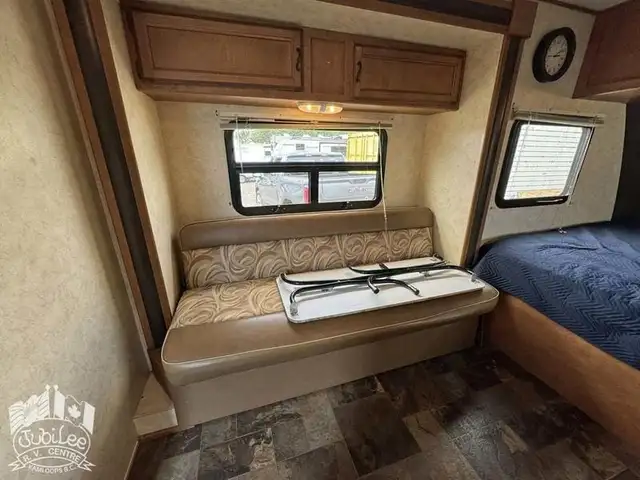 2013 ,Apex,Coachmen RV 189FBS in Travel Trailers & Campers in Kamloops - Image 8