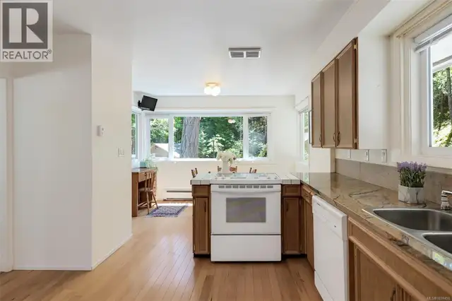 1495 Lands End Rd North Saanich, British Columbia in Houses for Sale in Victoria - Image 29