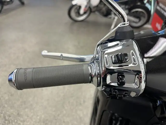 2023 Vespa GTS 300 Nero Convinto - V6354NP - -No Payments for 1  in Scooters & Pocket Bikes in Markham / York Region - Image 16