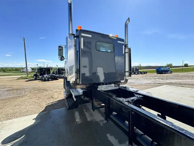 2004 KENWORTH T800 in Heavy Trucks in Ottawa - Image 12
