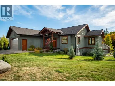 4 bedroom, 3 bathroom home just steps from Redstone Golf Resort! Located in the heart of the Redston...