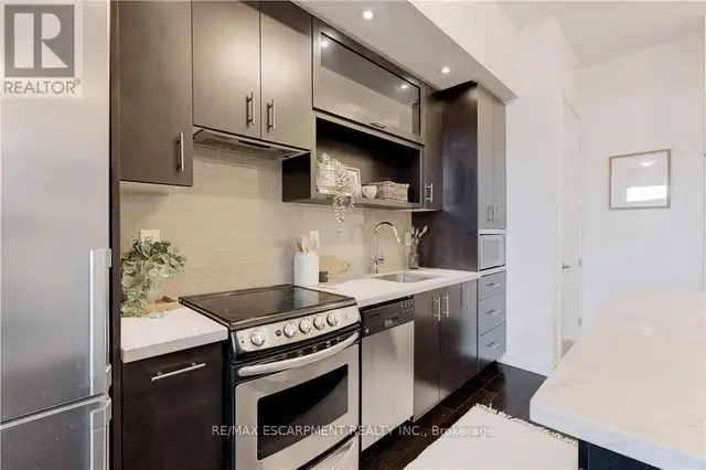 110 - 457 PLAINS ROAD E Burlington (LaSalle), Ontario62863793799298123