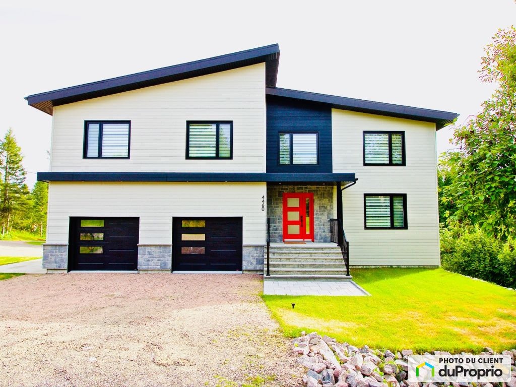 $699,000 - 2 Storey for sale in Chicoutimi (Laterrière) — photo 1