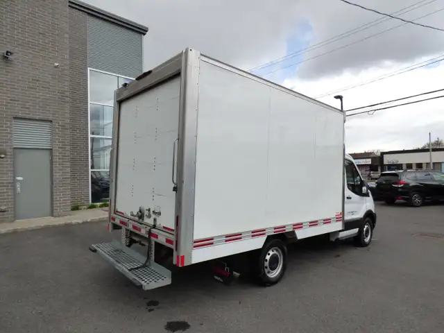 2023 FORD TRANSIT CUBE 12' T-350 RWD 9500 GVWR SRW, ECOBOOST V6! in Cars & Trucks in City of Montréal - Image 6