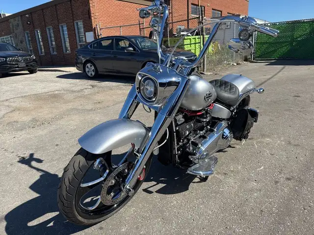 2022 Harley-Davidson Fat Boy ~ STAGE II ~ V&H EXHAUST ~ CUSTOM P in Street, Cruisers & Choppers in City of Toronto - Image 4