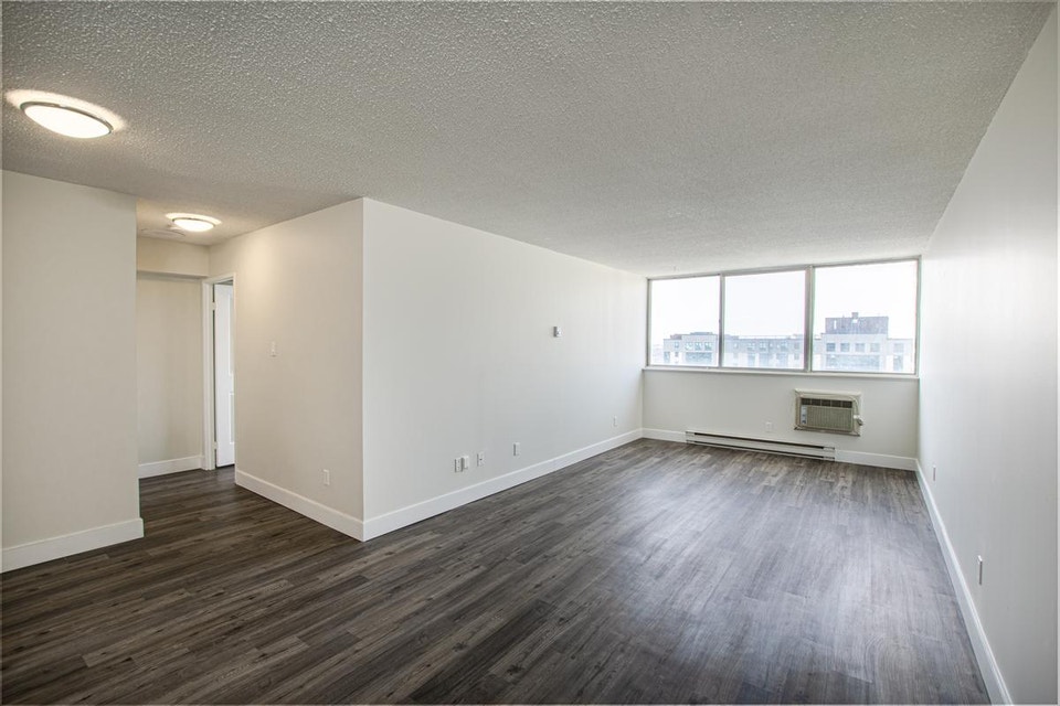 2 Bedroom Apartment for Rent - 190 Lees Ave 2