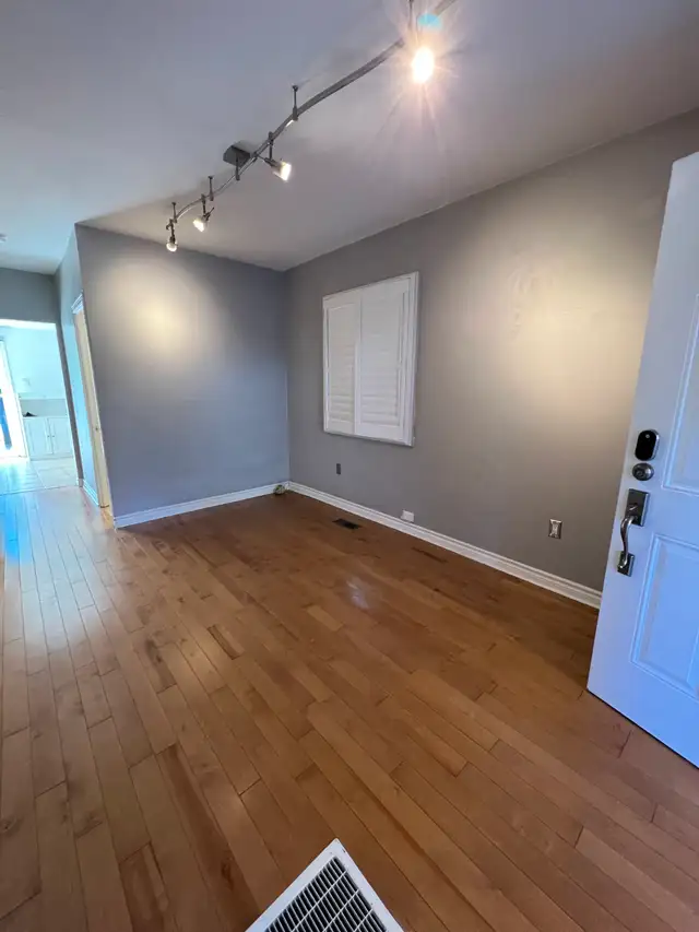 2 bedroom main floor for rent in East York in Long Term Rentals in City of Toronto - Image 10