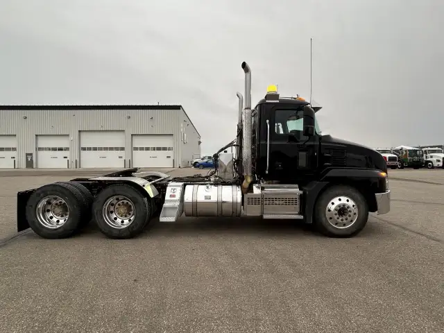 2019 Mack Anthem 64T HD D/C mDRIVE in Heavy Trucks in Regina - Image 7