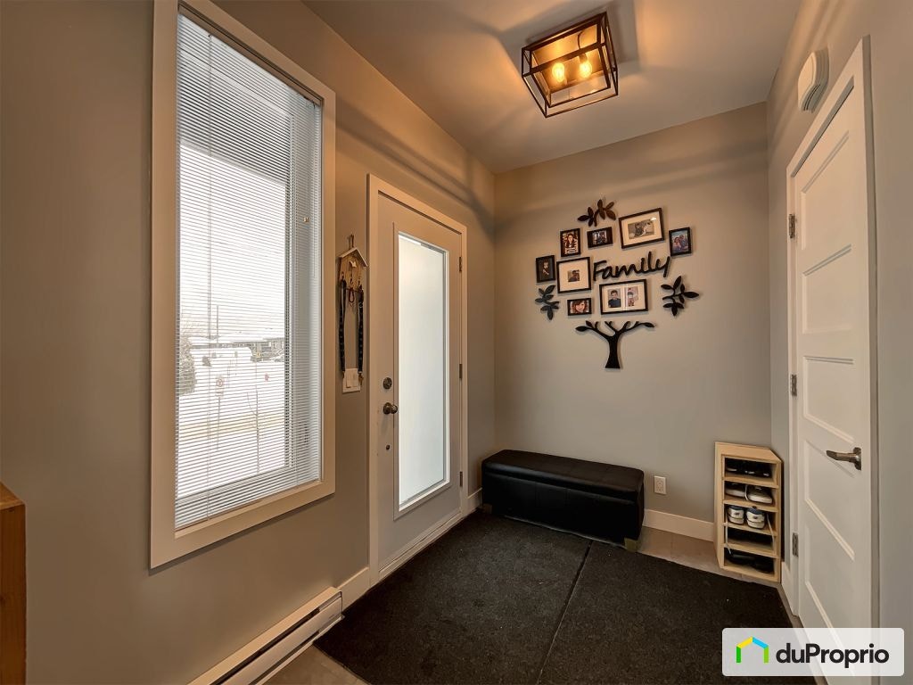 $489,999 - Semi-detached for sale in Sherbrooke (Rock Forest) — photo 2