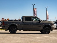 Welcome to Barrie Dodge Chrysler Jeep. NIGHT EDITION -inc: Wheels: 20 x 8.0 Night Edition Black Alum... (image 8)