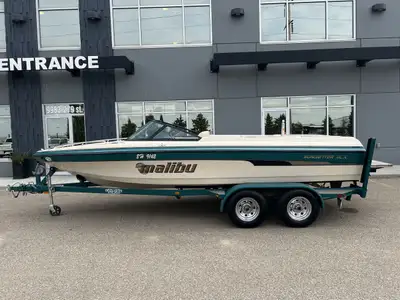 PRE-OWNED 2001 Malibu Sunsetter 21 VLX. Indmar 5.7L with 263 Hours. Tandem Axle Extreme Trailer Cons...