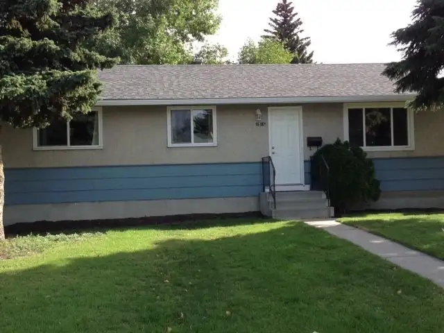 IMMEDIATE POSSESSION – 2 BDRM BASEMENT