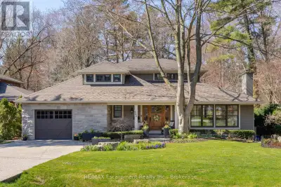 Welcome to 444 Drummond Road in prime Southeast Oakville. Set on an exceptional 75 x 185 ft private,...