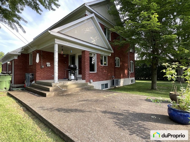 $699,000 - 2 Storey for sale in Drummondville (Drummondville) — photo 2