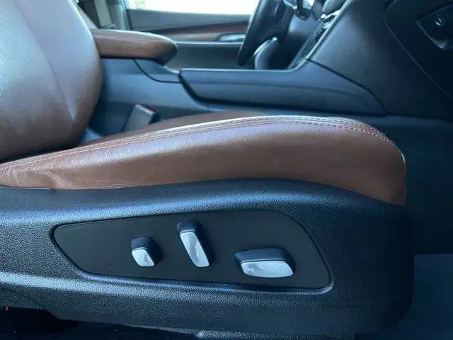 2022 Cadillac XT5 Premium Luxury in Cars & Trucks in Calgary - Image 28