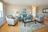 SPACIOUS 1 BEDROOM PLUS DEN APARTMENT FOR RENT IN SARNIA! SELECT APARTMENTS FULLY REVITALIZED WITH P... (image 3)
