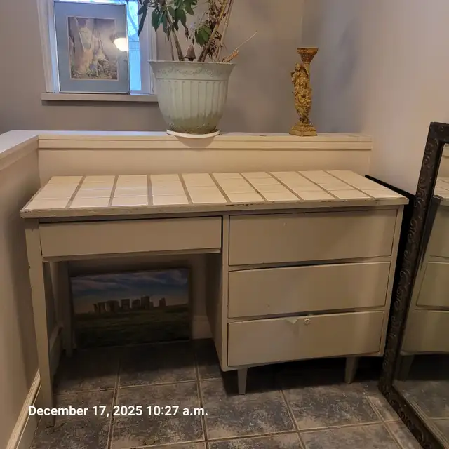 Desk home made64840212351105120