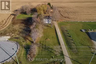Discover the charm of country living on this nearly 2-acre property in Clearview, featuring a farmho...