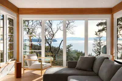 West Coast Modern beauty designed by Mobius Architecture seamlessly blending the indoor with the coa...