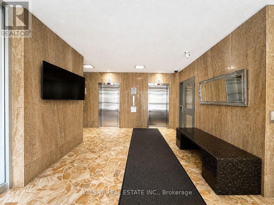 407 - 70 PARK STREET E Mississauga (Port Credit), Ontario 2
