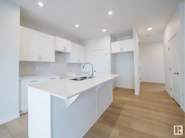 2511 211 ST NW Edmonton, Alberta62864759513345122