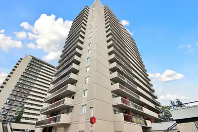 For Rent – 2 Bedroom Condo at Chateau Vanier Address: Unit 1206 – 158B McArthur Avenue, Ottawa Avail...