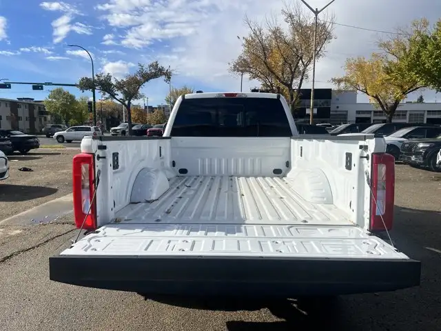 2024 Ford Super Duty F-350 SRW XL Crew Cab 176 | Remote Start in Cars & Trucks in Edmonton - Image 24