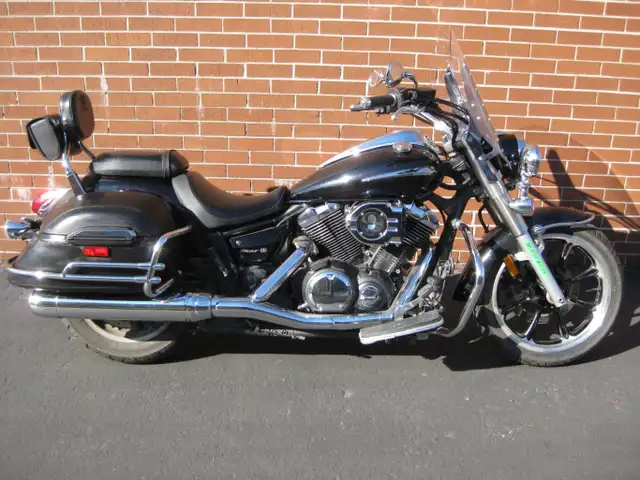 2010 YAMAHA V-STAR 950 TOURER in Street, Cruisers & Choppers in City of Toronto - Image 2