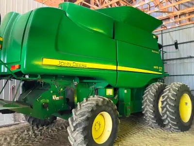 2010 JD 9870 combine 3074 Eng/ 2190 sep hours, small wire concaves, Y&M, high capacity feeder house,...