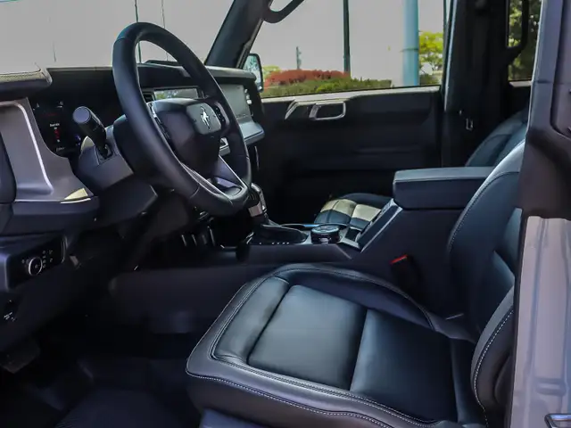 2026 Ford Bronco Outer Banks 4 Door 4X4 in Cars & Trucks in Oshawa / Durham Region - Image 10