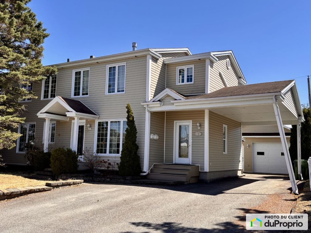 $599,000 - 2 Storey for sale in Jonquière (Jonquière) — photo 1