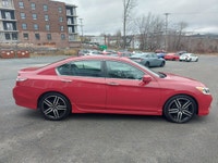 Automatic Transmission Honda Sensing Package Leather Trimmed Sport Seats Sunroof Heated Seats Back U... (image 5)