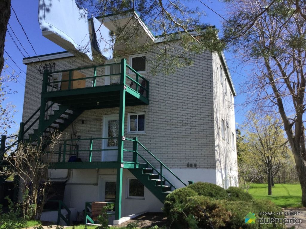 $400,000 - Triplex for sale in St-Roch-Des-Aulnaies — photo 1