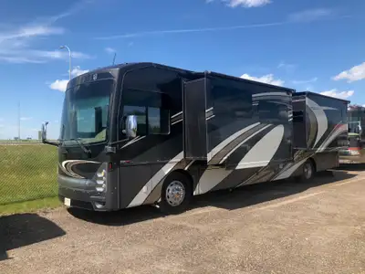 The 2016 Thor Tuscany 40AXTE is a luxury Class A diesel pusher built on a Freightliner XC chassis wi...