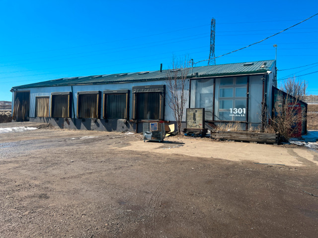 For Lease / For Sale! - 6400 sqft Warehouse, Multiple Docks in Commercial & Office Space for Rent in Calgary