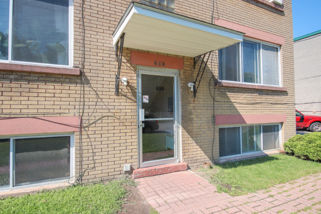3 solid 6 unit buildings with 18 large apartments ! in Commercial & Office Space for Sale in Ottawa - Image 2