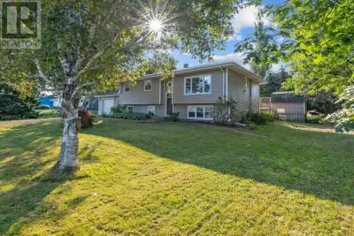 This well-maintained split-level home is full of recent updates and offers outstanding value in a pr...