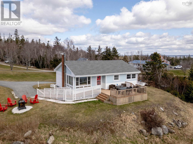 21 Minnie Miller Lane Northwest Cove, Nova Scotia in Houses for Sale in Bedford - Image 2