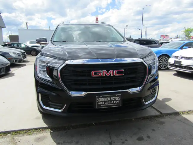 2023 GMC Terrain AWD SLE Carplay | Navi | B.Camera | New Tires | in Cars & Trucks in Calgary - Image 13